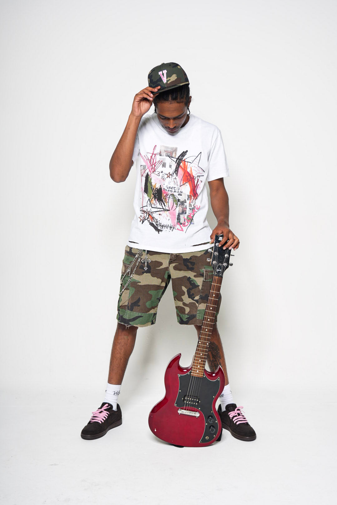 Velme “ keep art weird “ Tee.