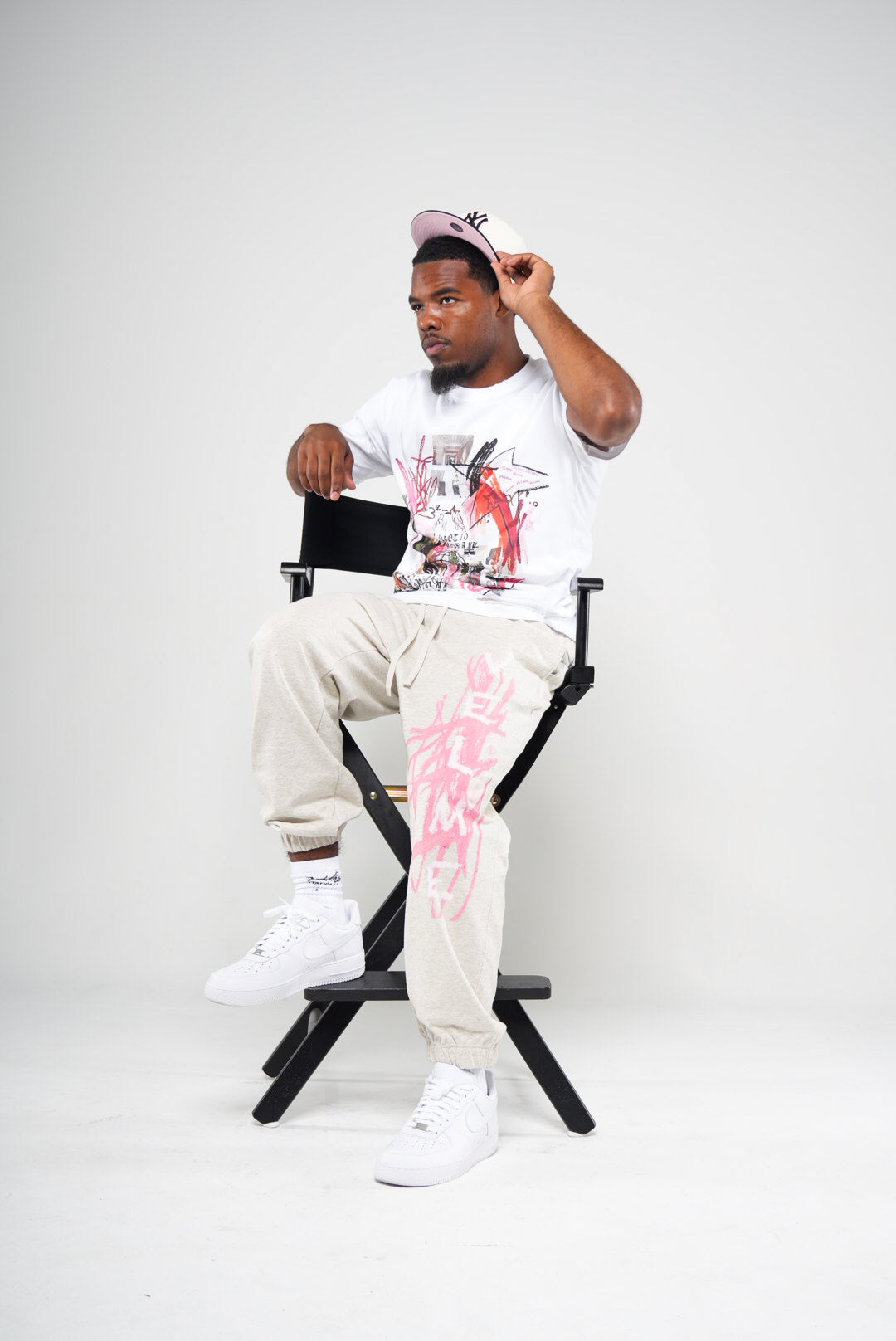 VELME “keep art weird” Sweats.