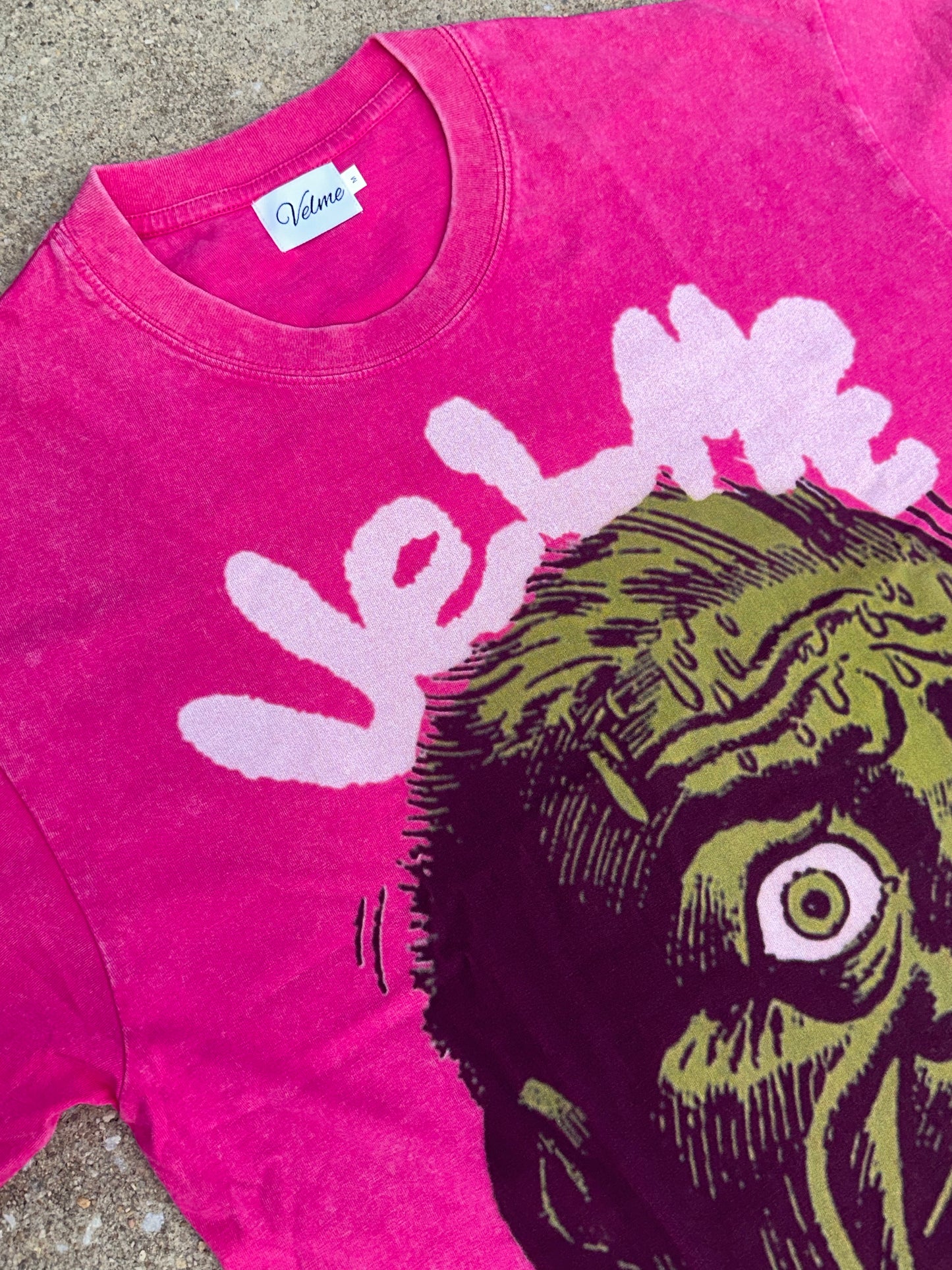 Velme “ Slimer Tee “ .